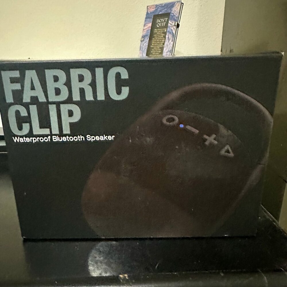 🎵 NEW Fabric Clip Waterproof Bluetooth Speaker – NEW, Never Used